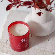 Lade das Bild in den Galerie-Viewer, Duftkerze "Festive Feeling" Bernstein & Sandelholz